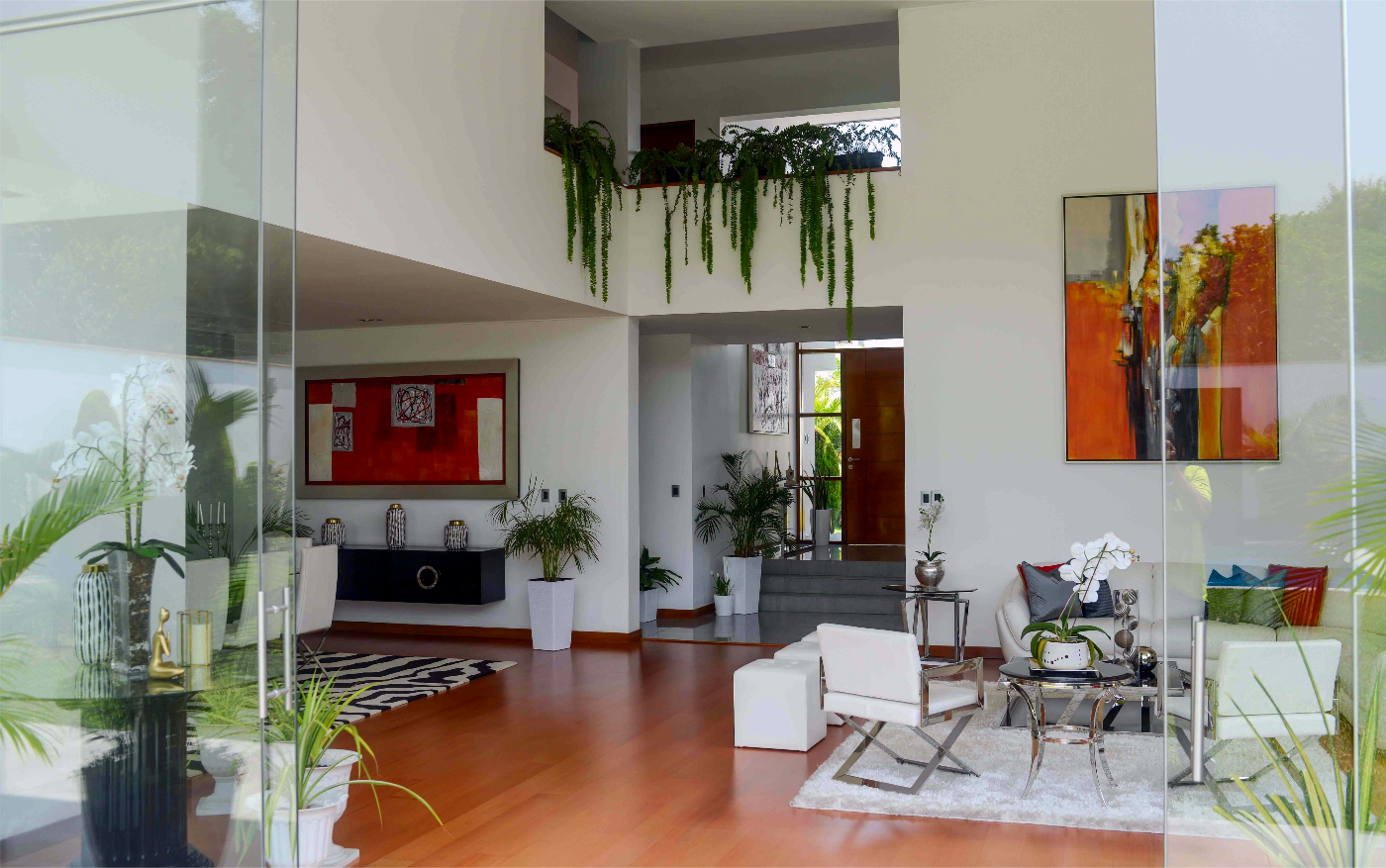 Gran casa de 4 dormitorios con 4 cocheras en venta